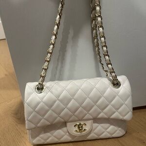 CC White Quilted Leather Gold Chain Purse